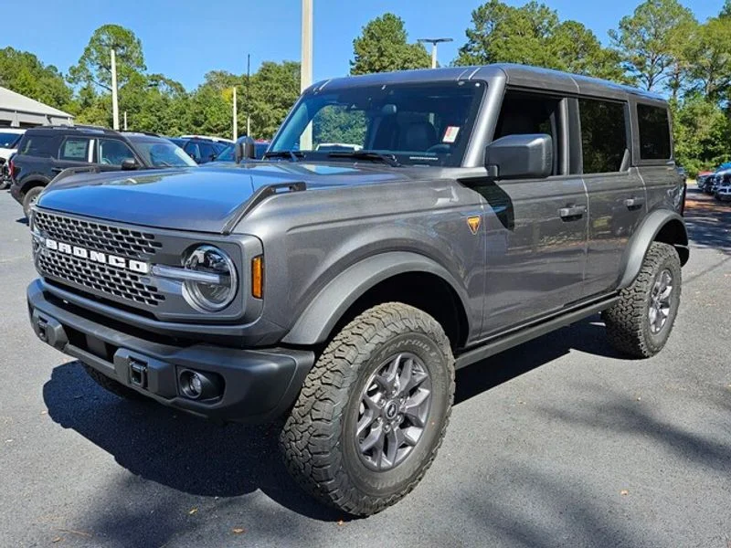 New 2025 Carbonized Gray Metallic Ford Badlands® image 3