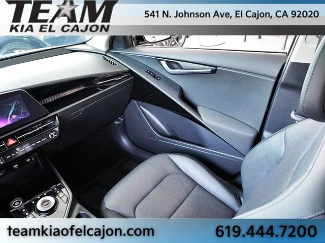 Used 2023 Gray Kia Wave image 22