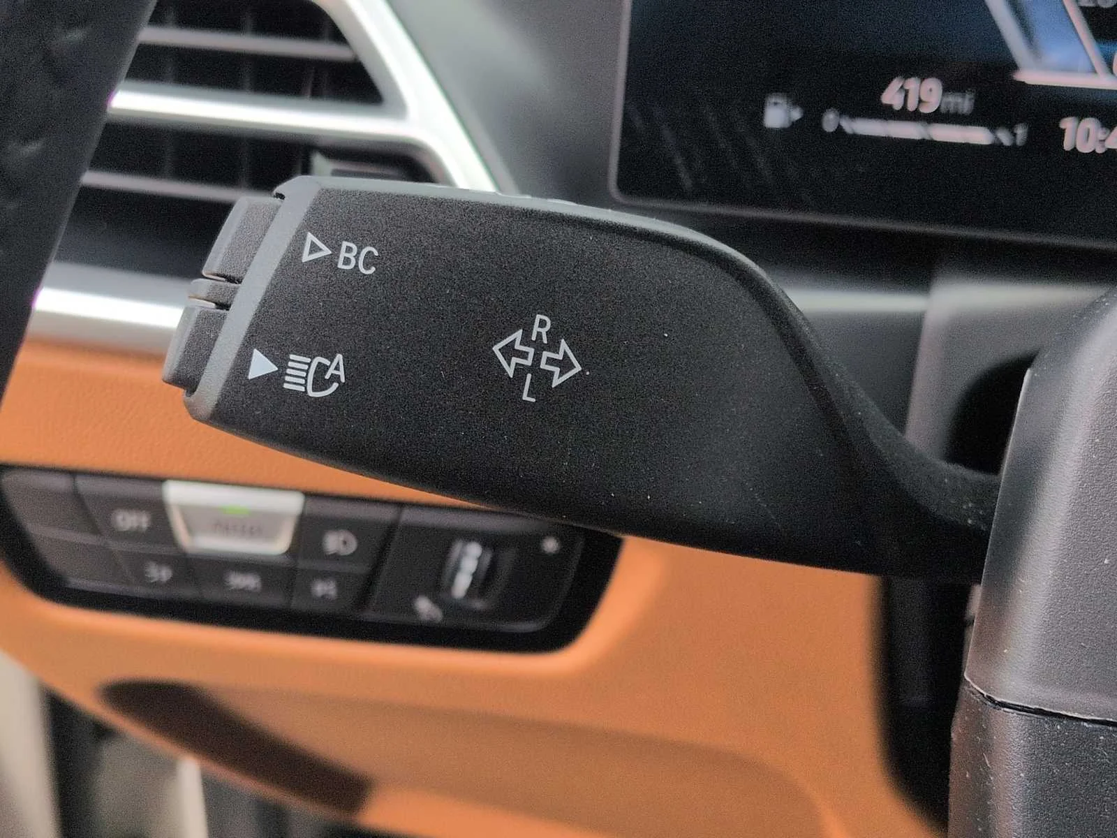 New 2025 Alpine White BMW 330i xDrive image 27