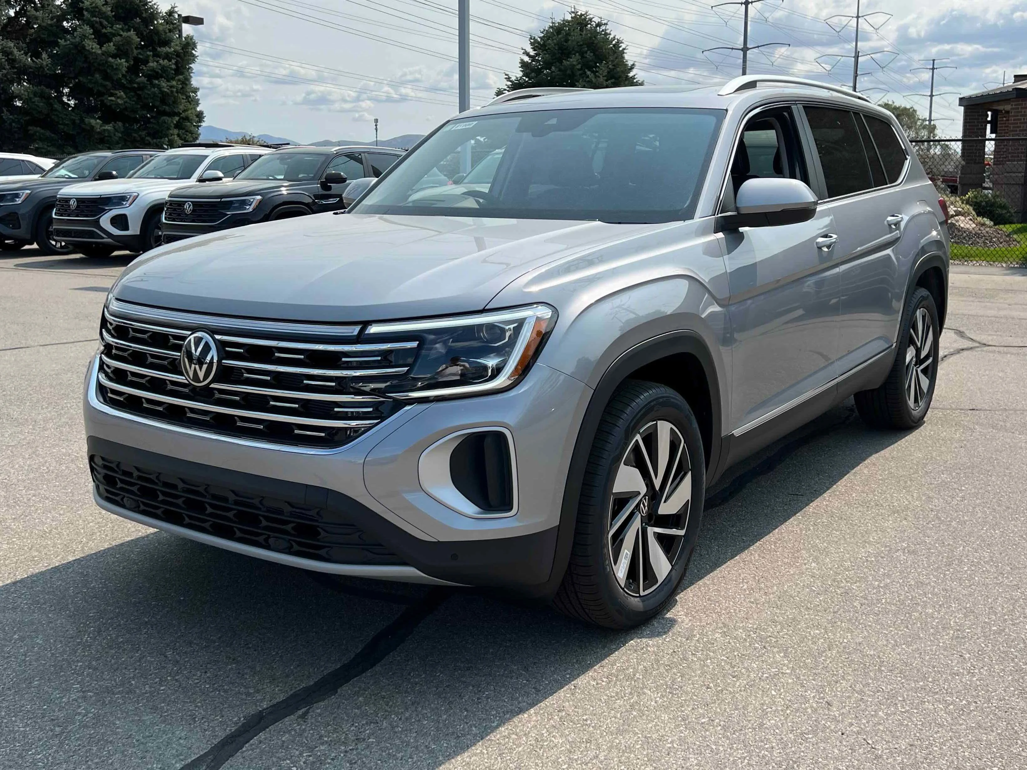 New 2026 Silver Mist Volkswagen 2.0T SEL image 1
