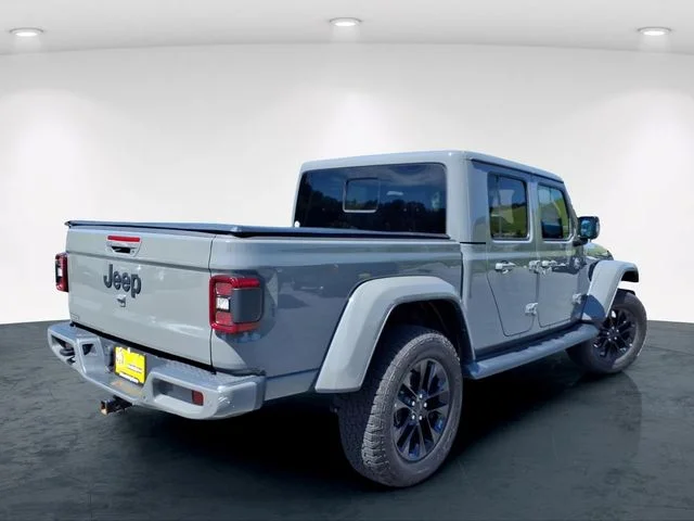 Used 2023 Gray Jeep High Altitude image 8