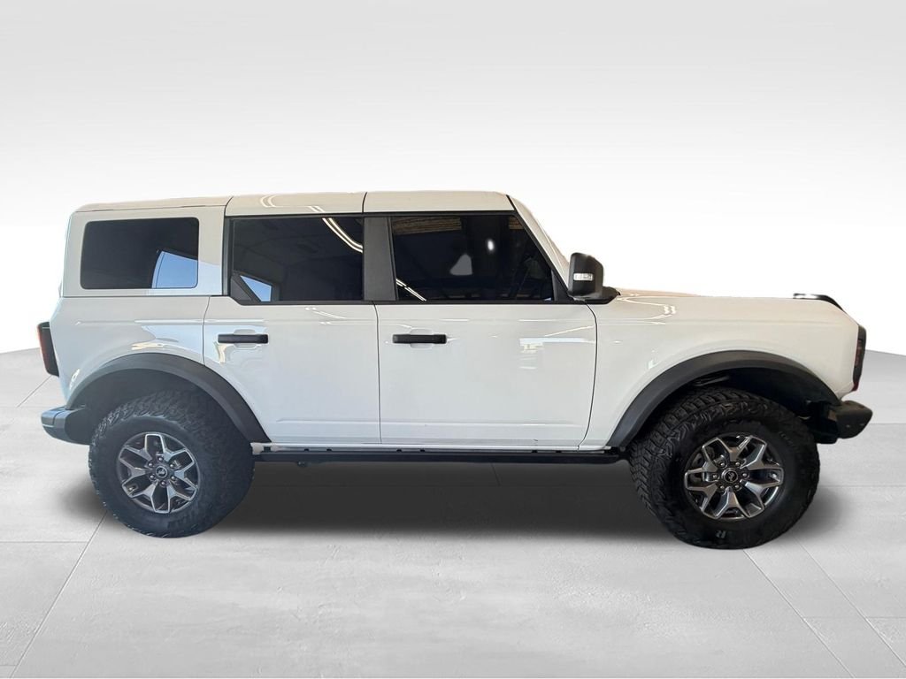 Used 2025 White Ford Badlands image 7