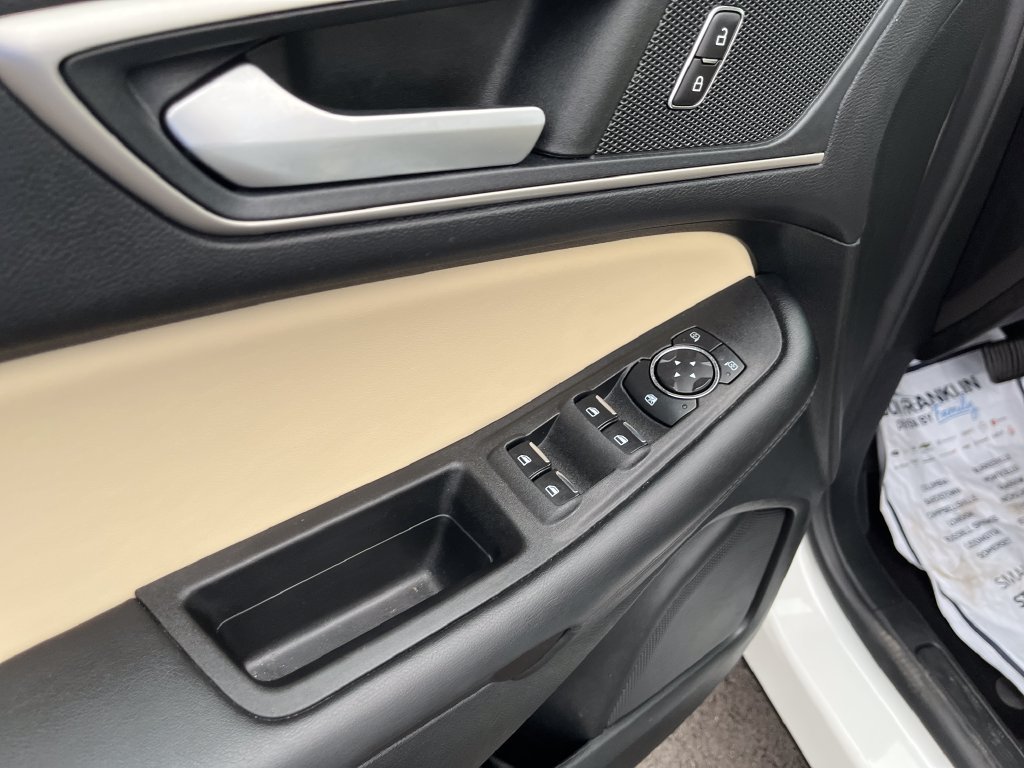 Used 2023 White Ford SEL image 10