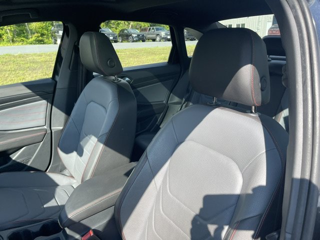Used 2025 Black Volkswagen Autobahn image 8