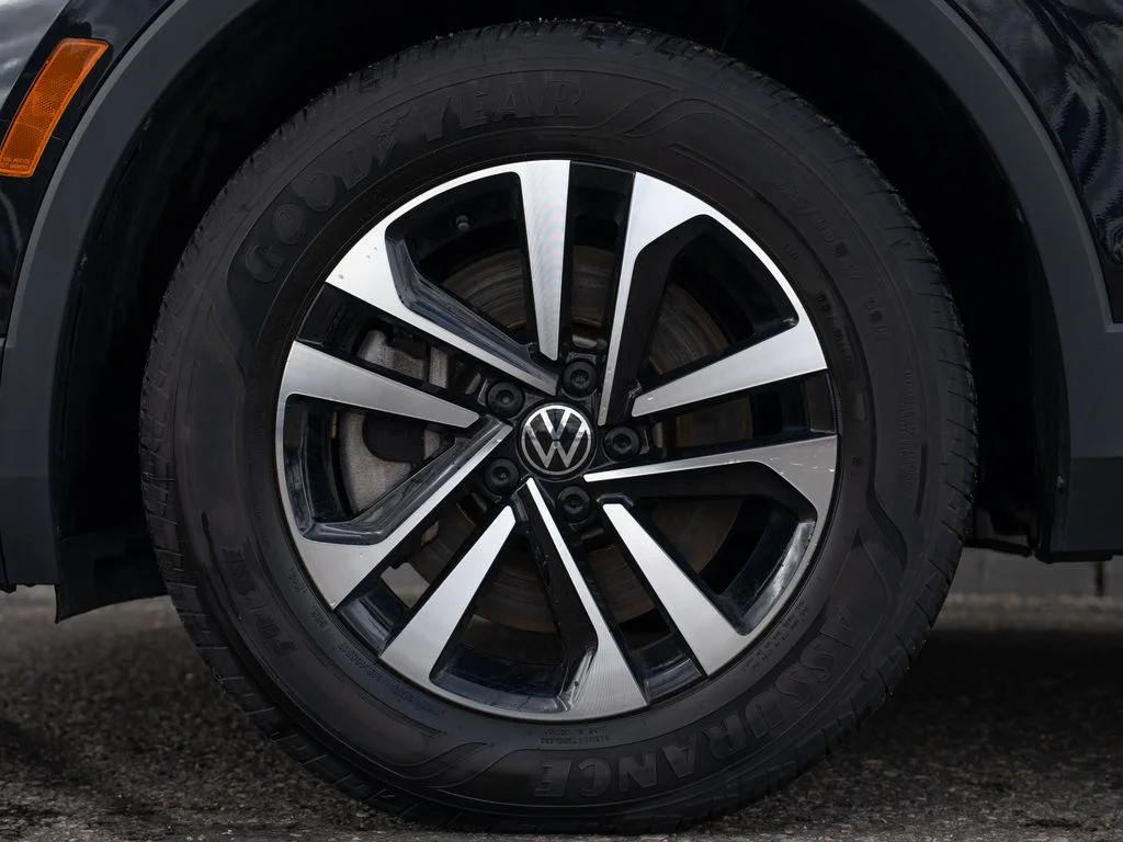 Used 2023 Black Volkswagen 2.0T S image 13