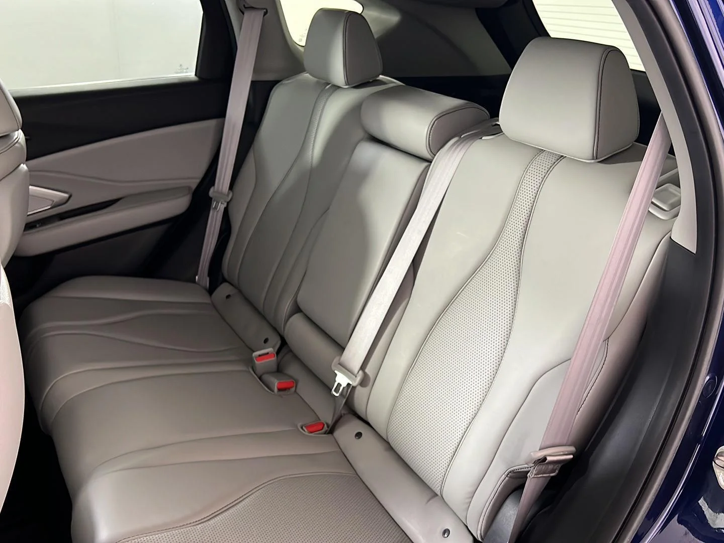Used 2019 Fathom Blue Pearl Acura SH-AWD w/Tech image 4