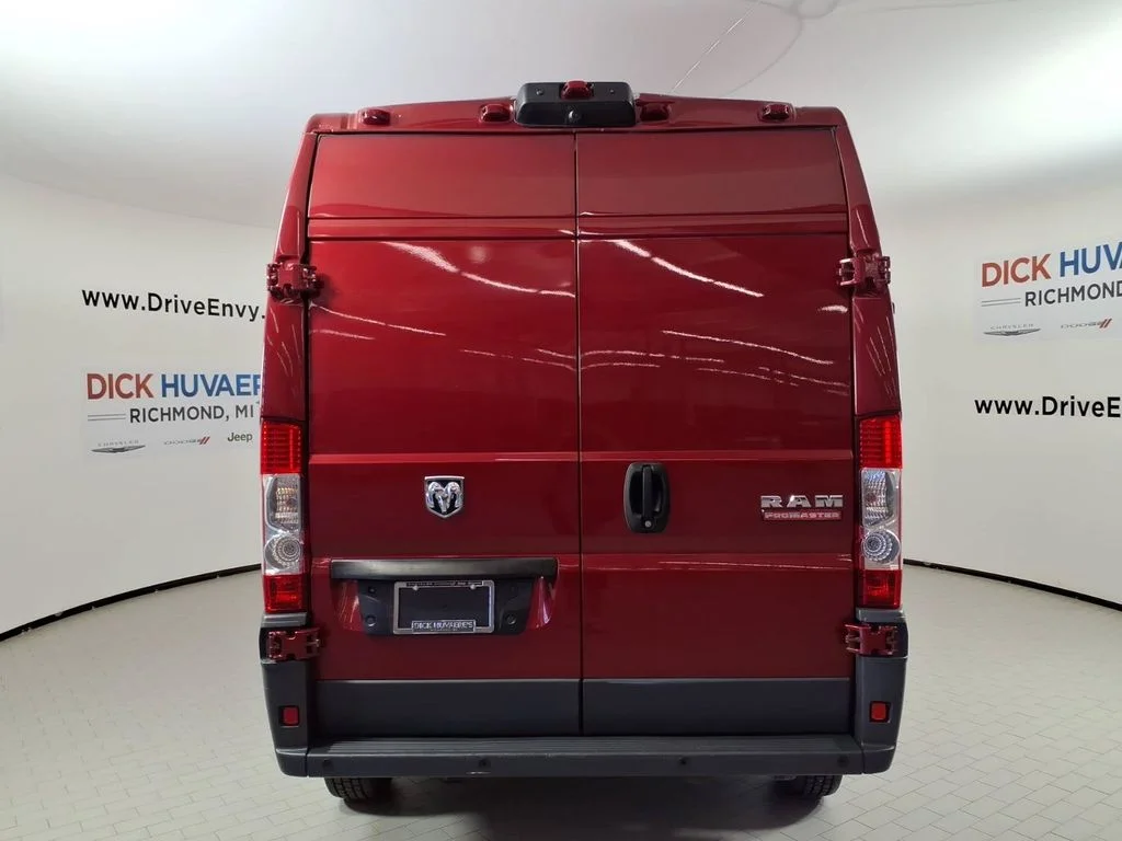 Used 2015 Red Ram High Roof image 5