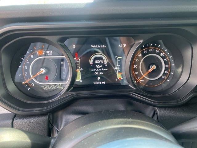Certified Used 2025 Bright White Clearcoat Jeep Sahara image 15