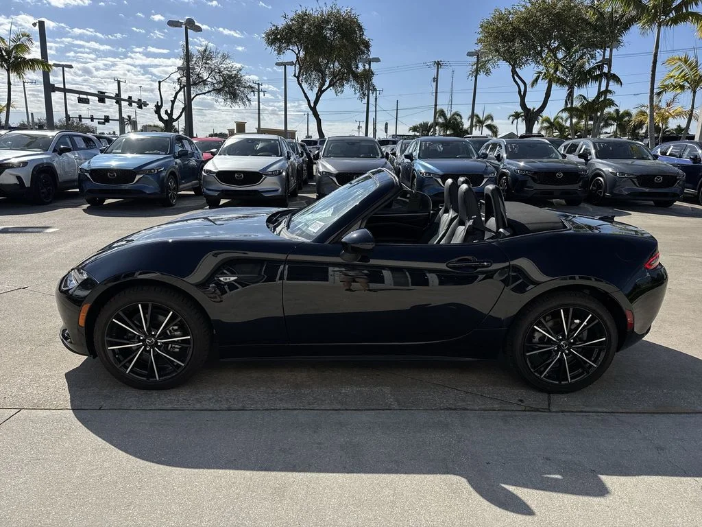 2025 Mazda MX-5 Miata Grand Touring - Photo 11