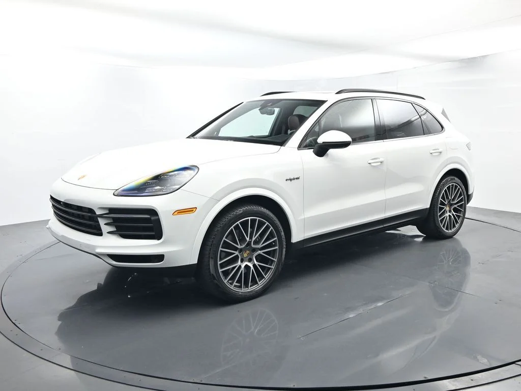 2023 Porsche Cayenne Platinum Edition