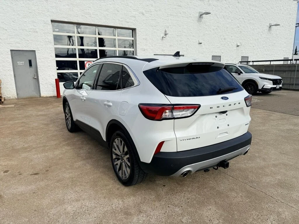 Used 2022 Star White Metallic Tri-Coat Ford Titanium AWD Dilawri Certified   Local BC image 12