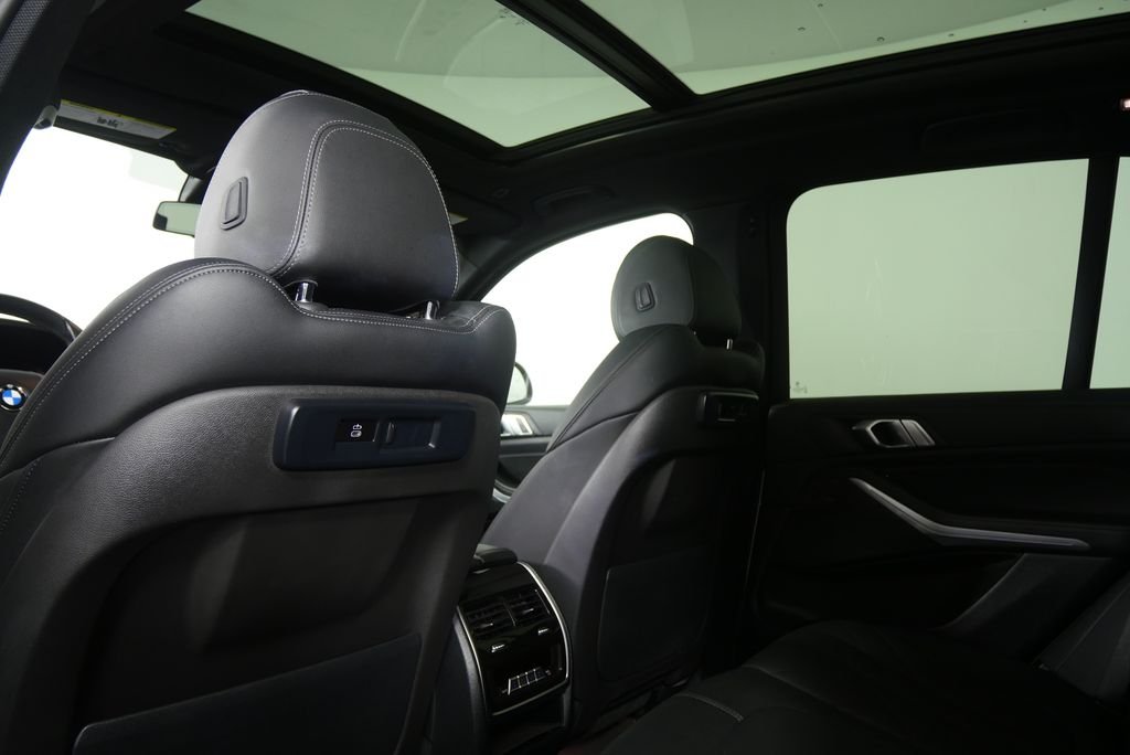 Used 2023 Mineral White Metallic BMW sDrive40i image 16