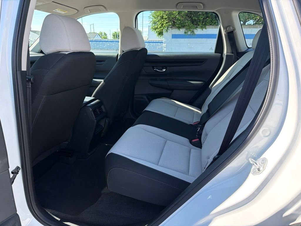 2023 Honda CR-V LX - Photo 18