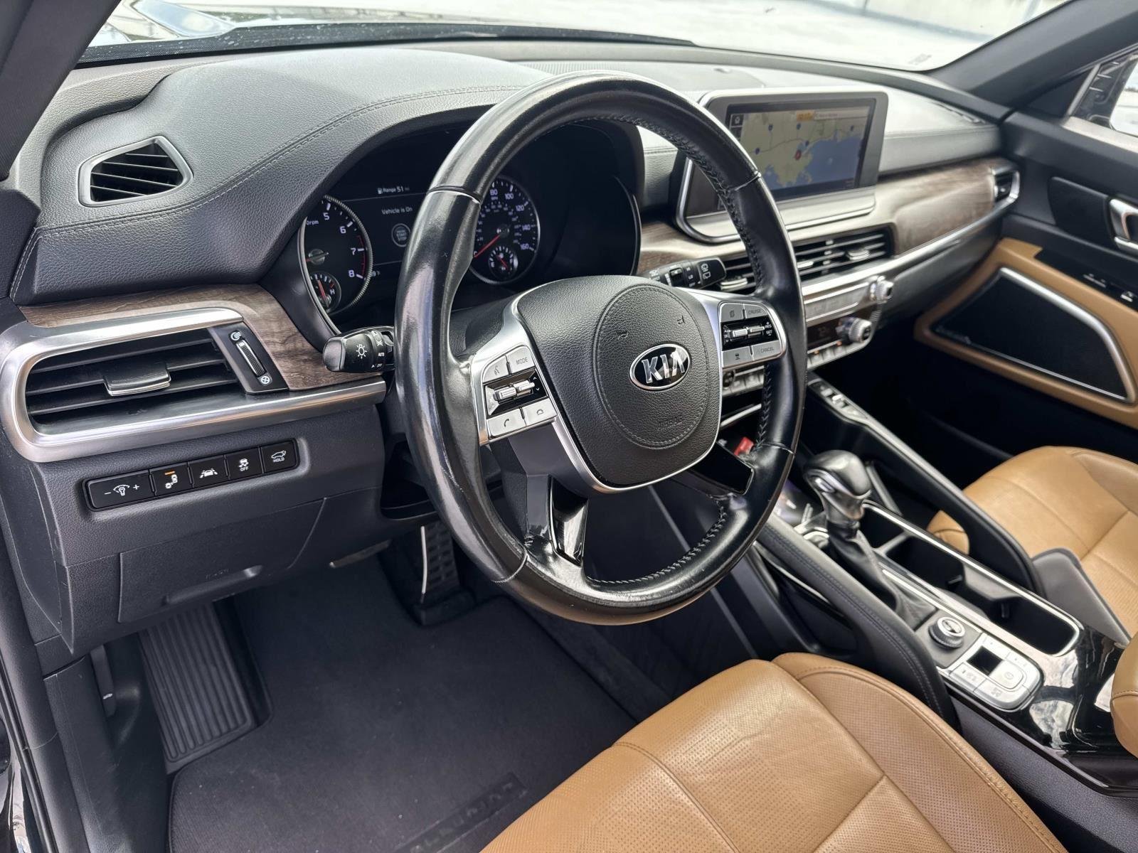 Used 2020 Ebony Black Kia SX image 18