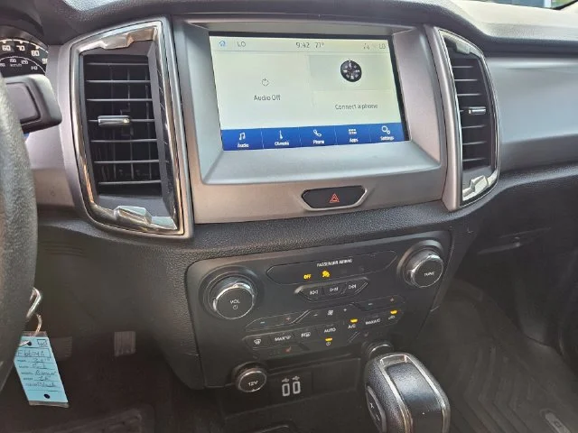 Used 2019 Shadow Black Ford XLT image 13