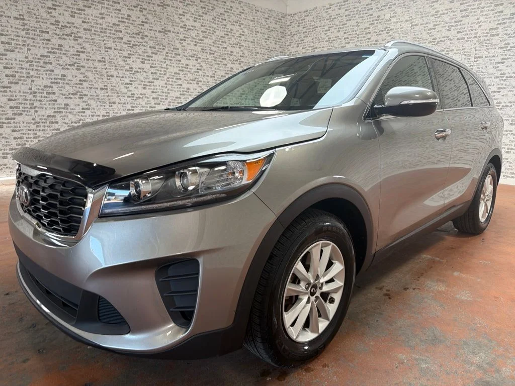 Used 2019 Titanium Silver Kia LX image 3