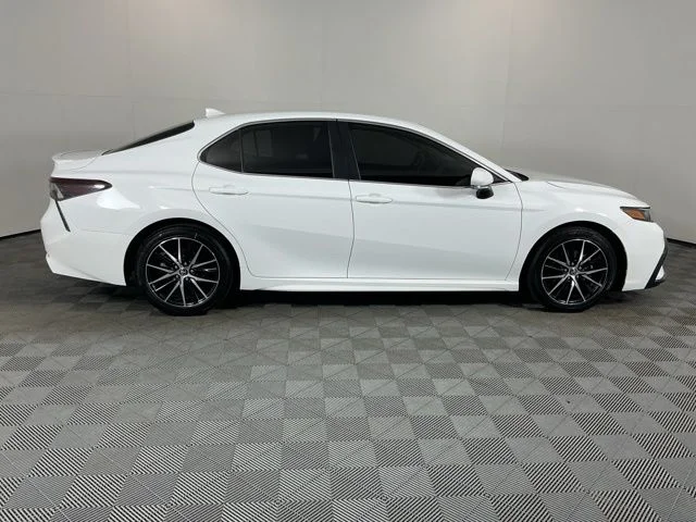 Used 2023 White Toyota SE image 4