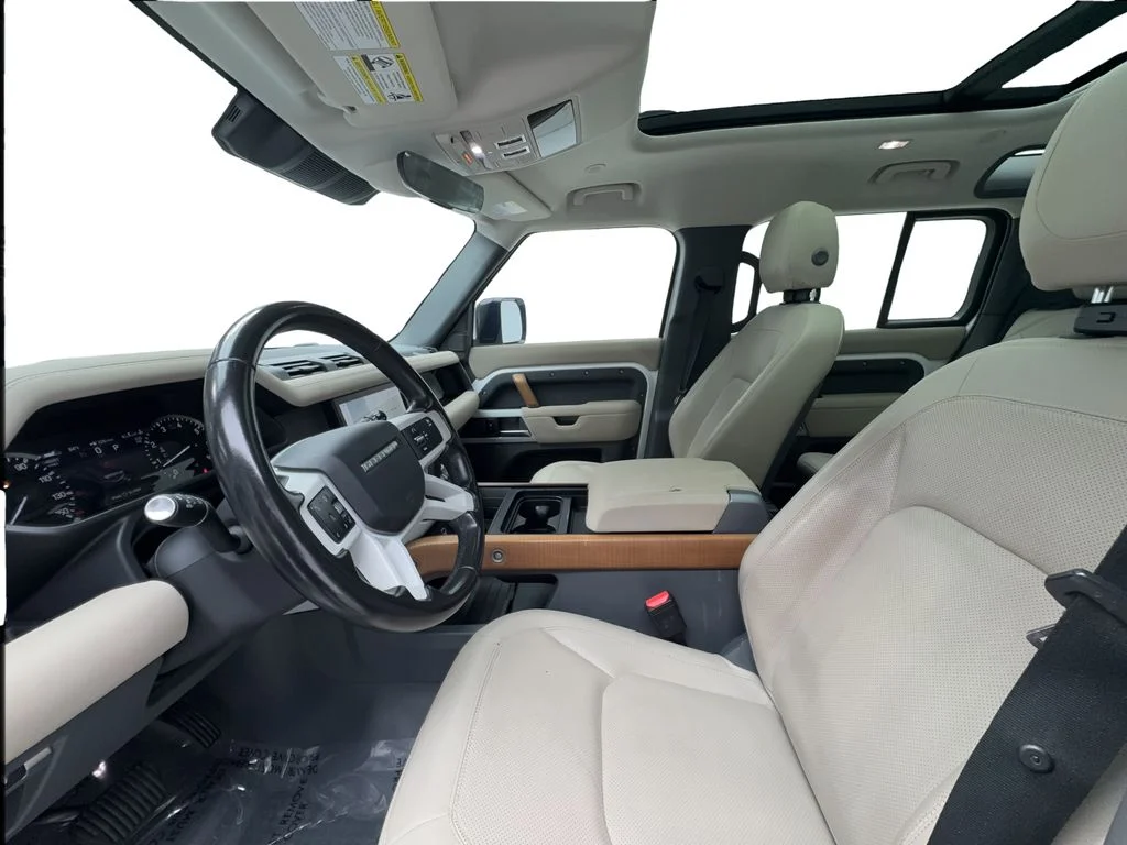 Used 2023 White Land Rover S image 20