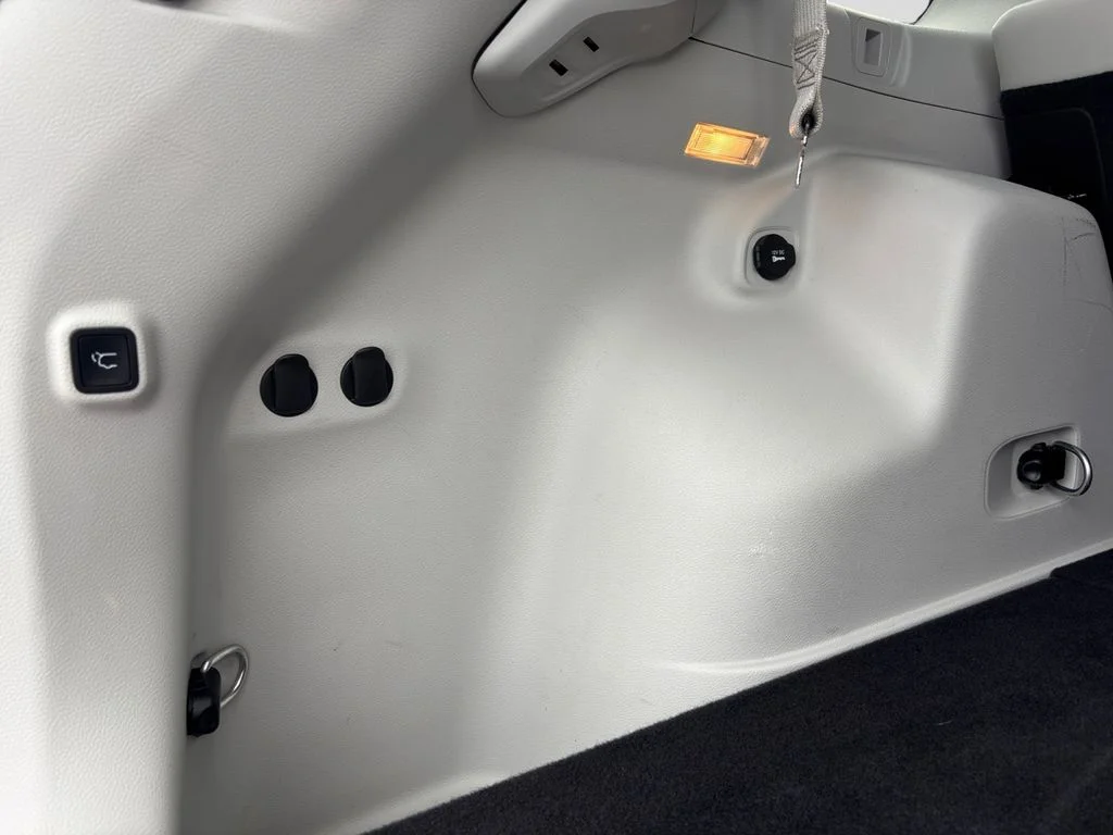 Used 2019 Gray Jeep Limited image 38