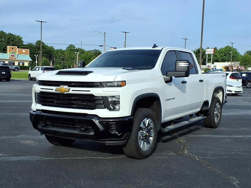 Used 2025 Summit White Chevrolet Custom image 1