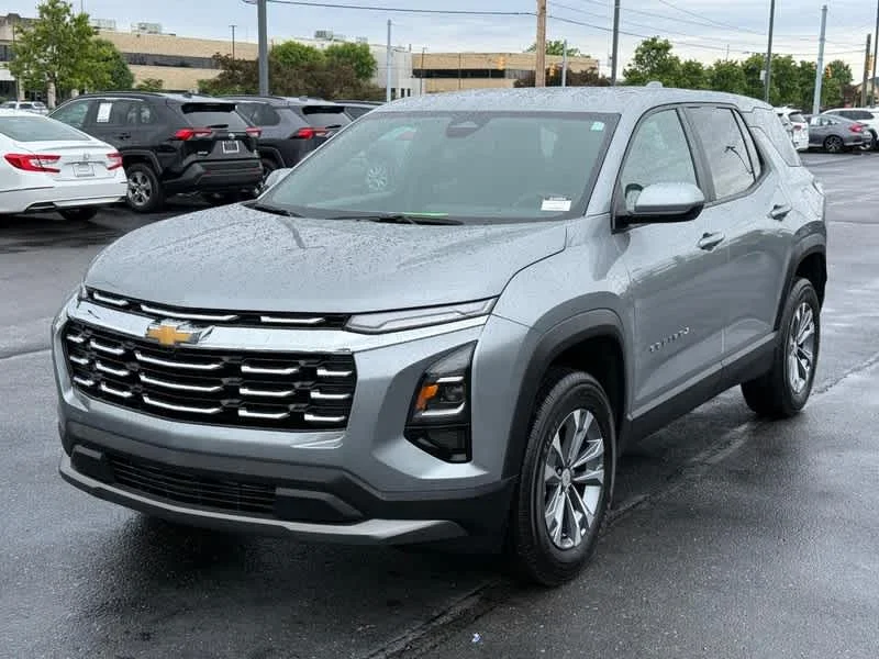 Used 2025 Sterling Gray Metallic Chevrolet FWD LT image 8