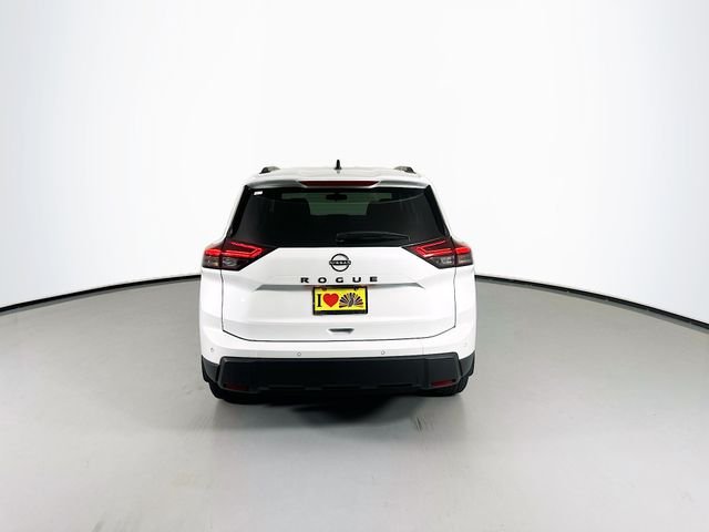 New 2026 Everest White Pearl TriCoat Nissan Dark Armor™ image 6