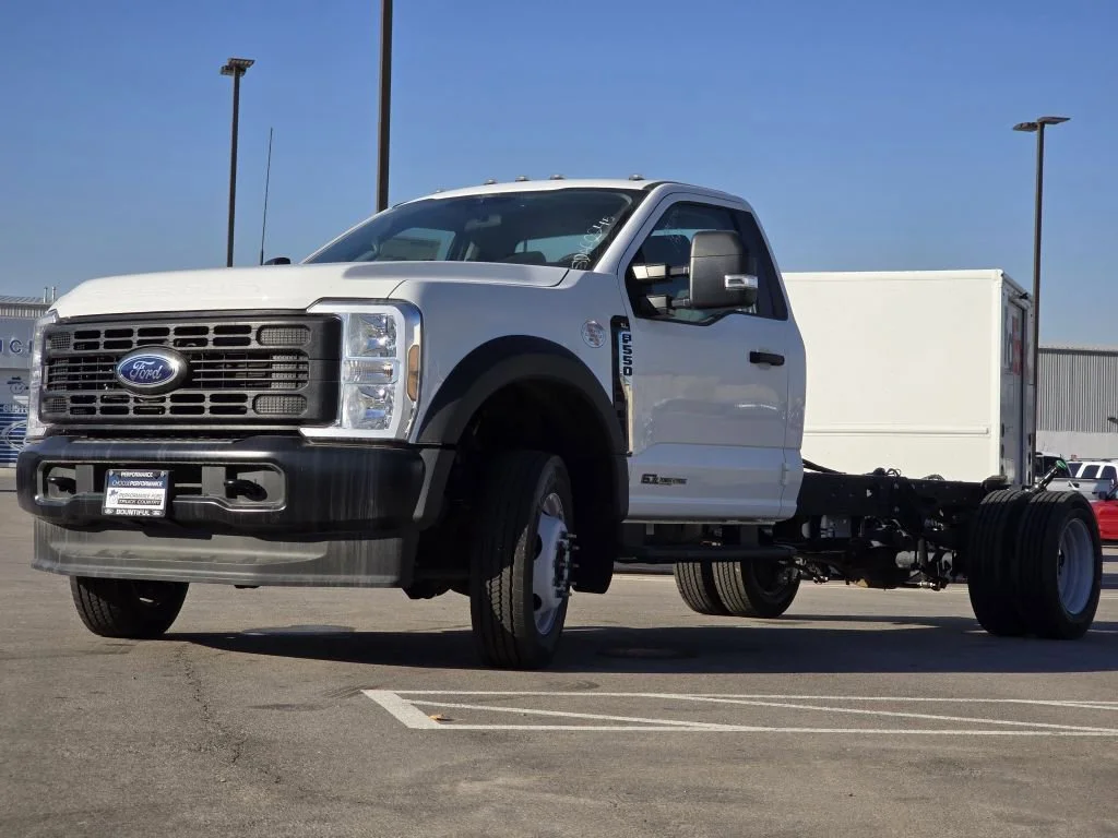 2025 Ford F-550 Super Duty Chassis Cab XL - Photo 19