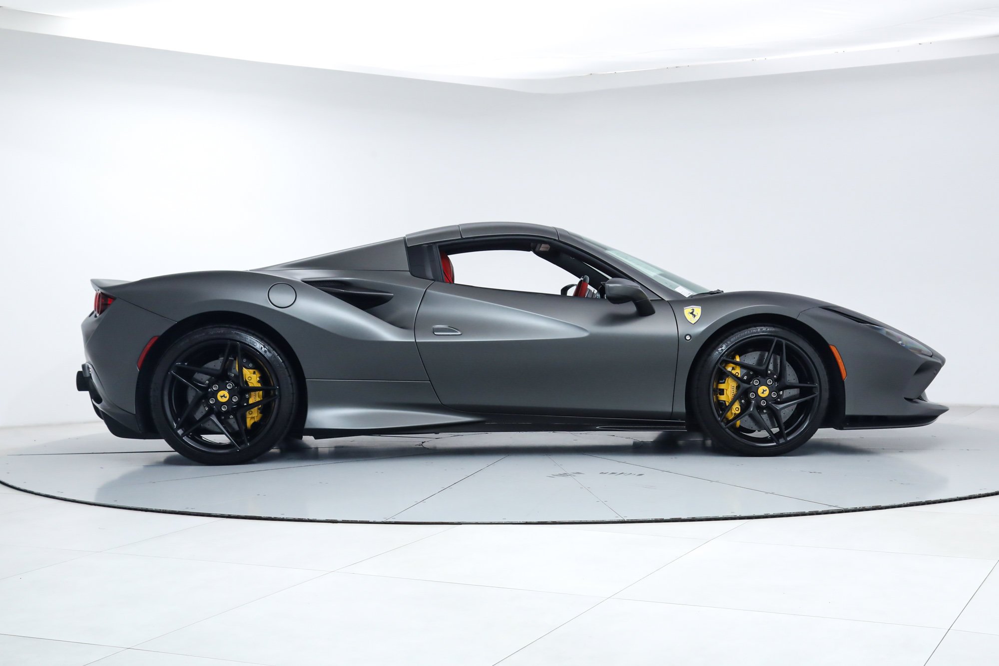 Used 2023 Gray Ferrari  image 11