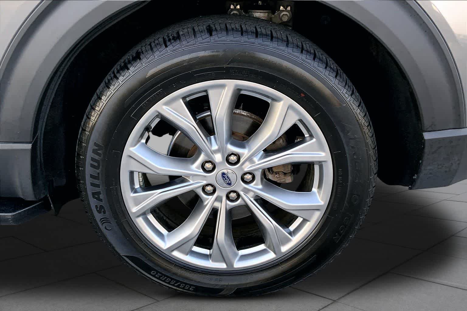 Used 2021 Carbonized Gray Metallic Ford XLT image 11