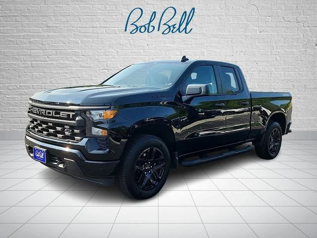 Used 2023 Black Chevrolet Custom image 3