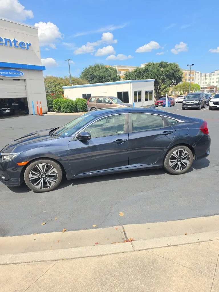 Used 2018 Cosmic Blue Metallic Honda EX-T image 1