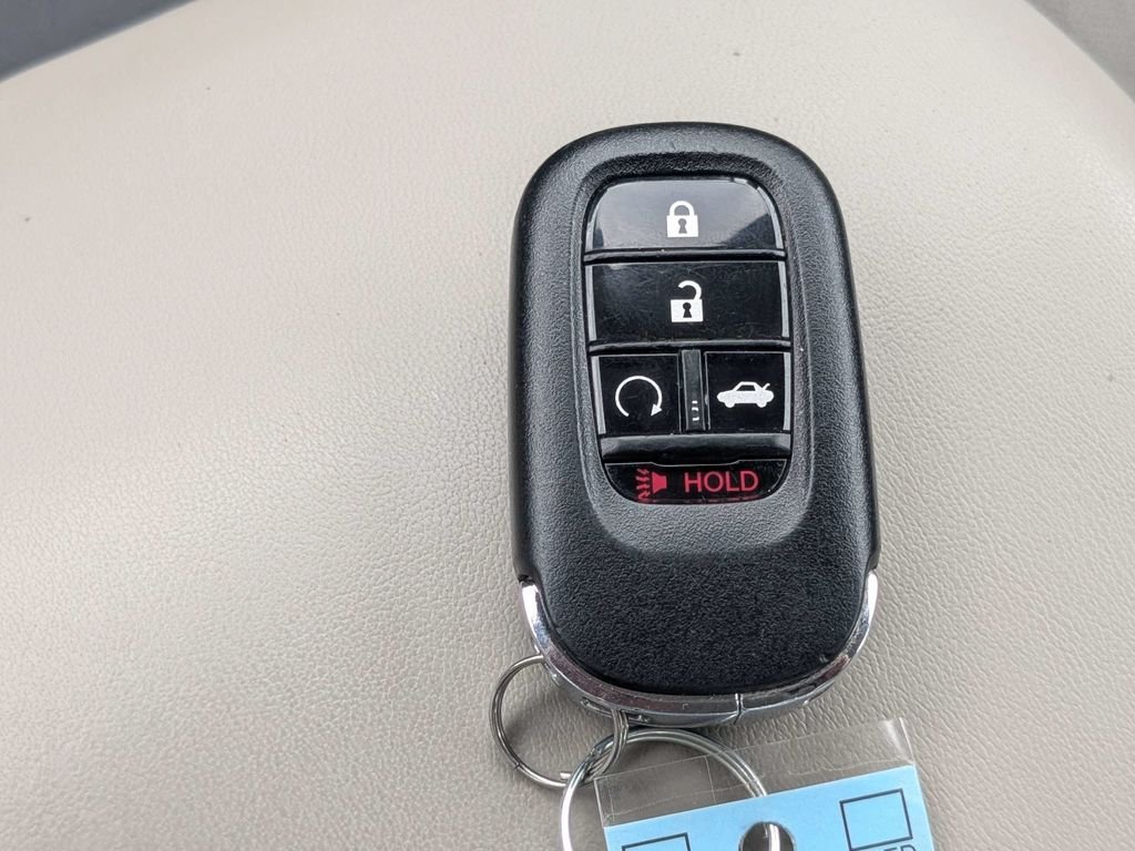 Used 2023  Honda EX image 31
