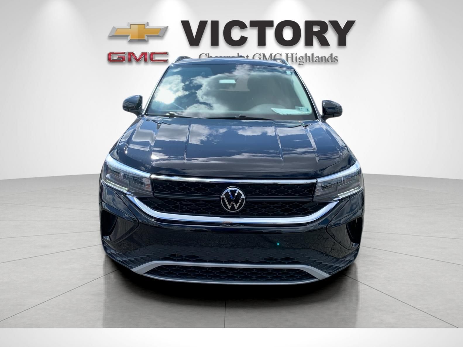 Used 2024 Black Volkswagen 1.5T SE image 8