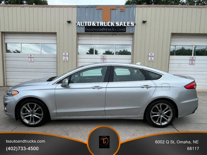 2020 Ford Fusion Titanium's photo