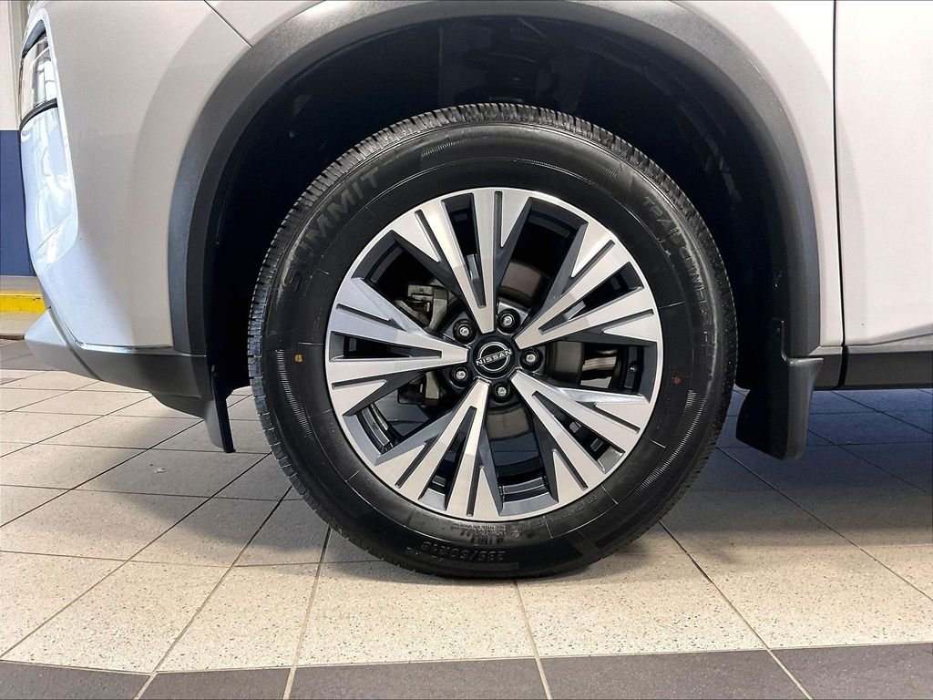 Used 2023 Silver Nissan SV image 7