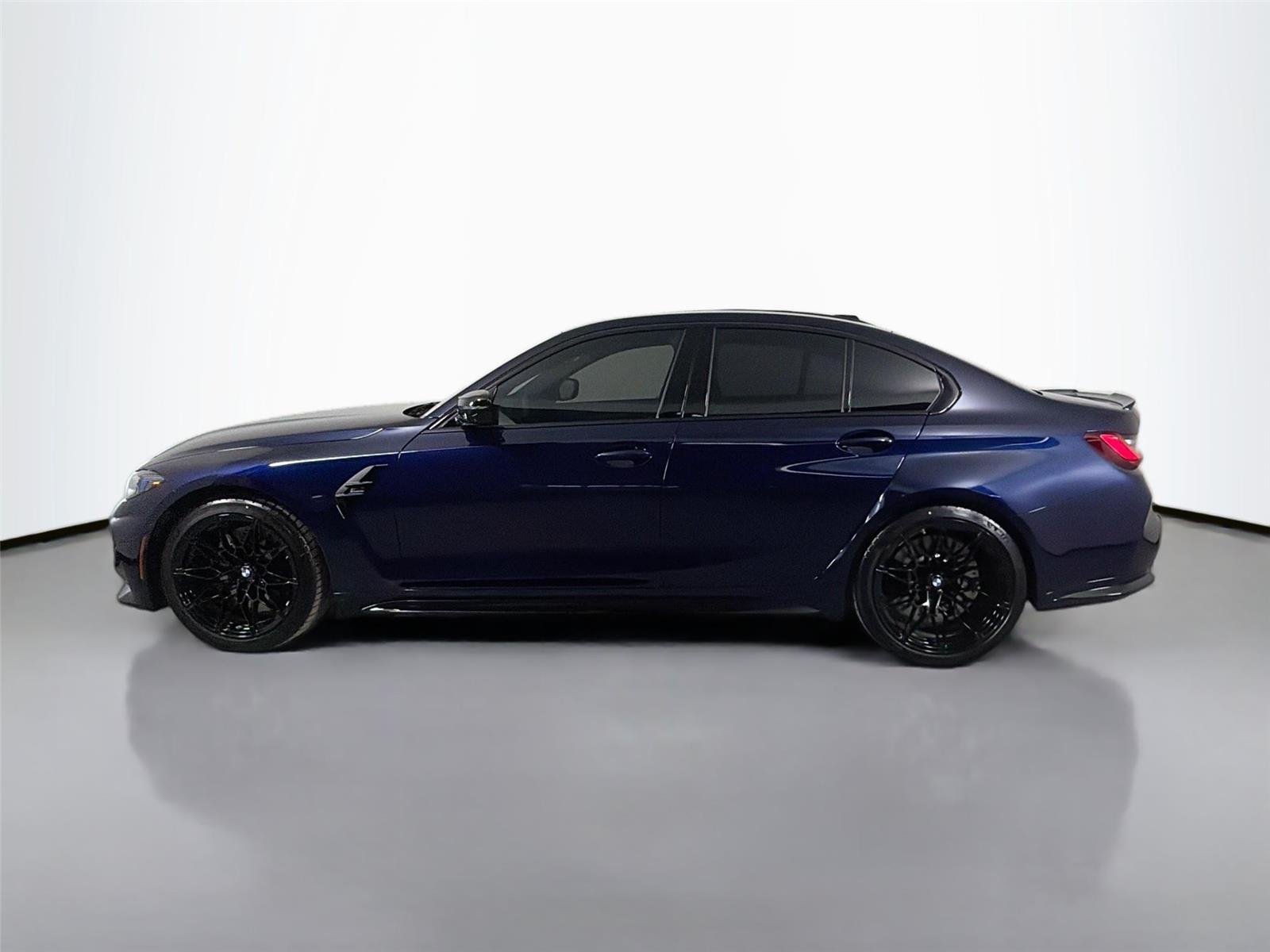 New 2026 Tanzanite Blue II Metallic BMW Competition image 9