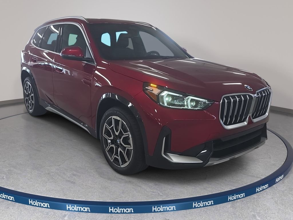 New 2026 Vegas Red Metallic BMW xDrive28i image 3
