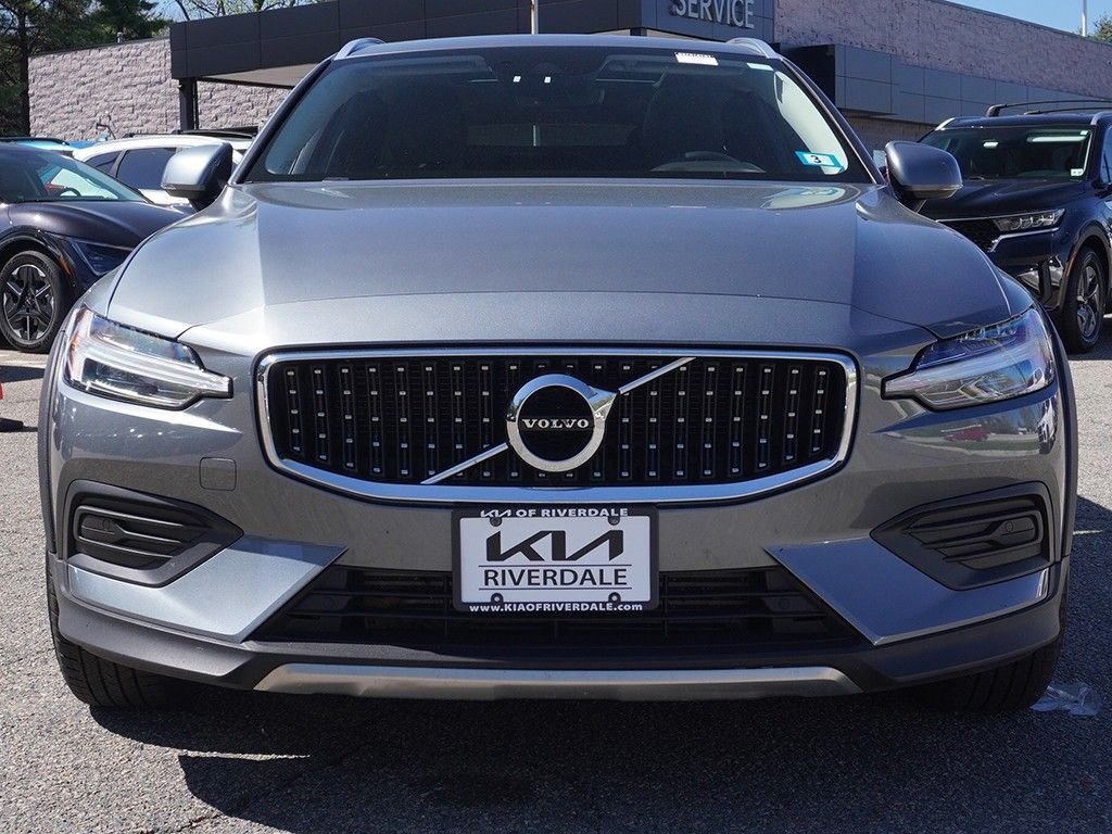 Used 2020 Gray Volvo T5 image 15