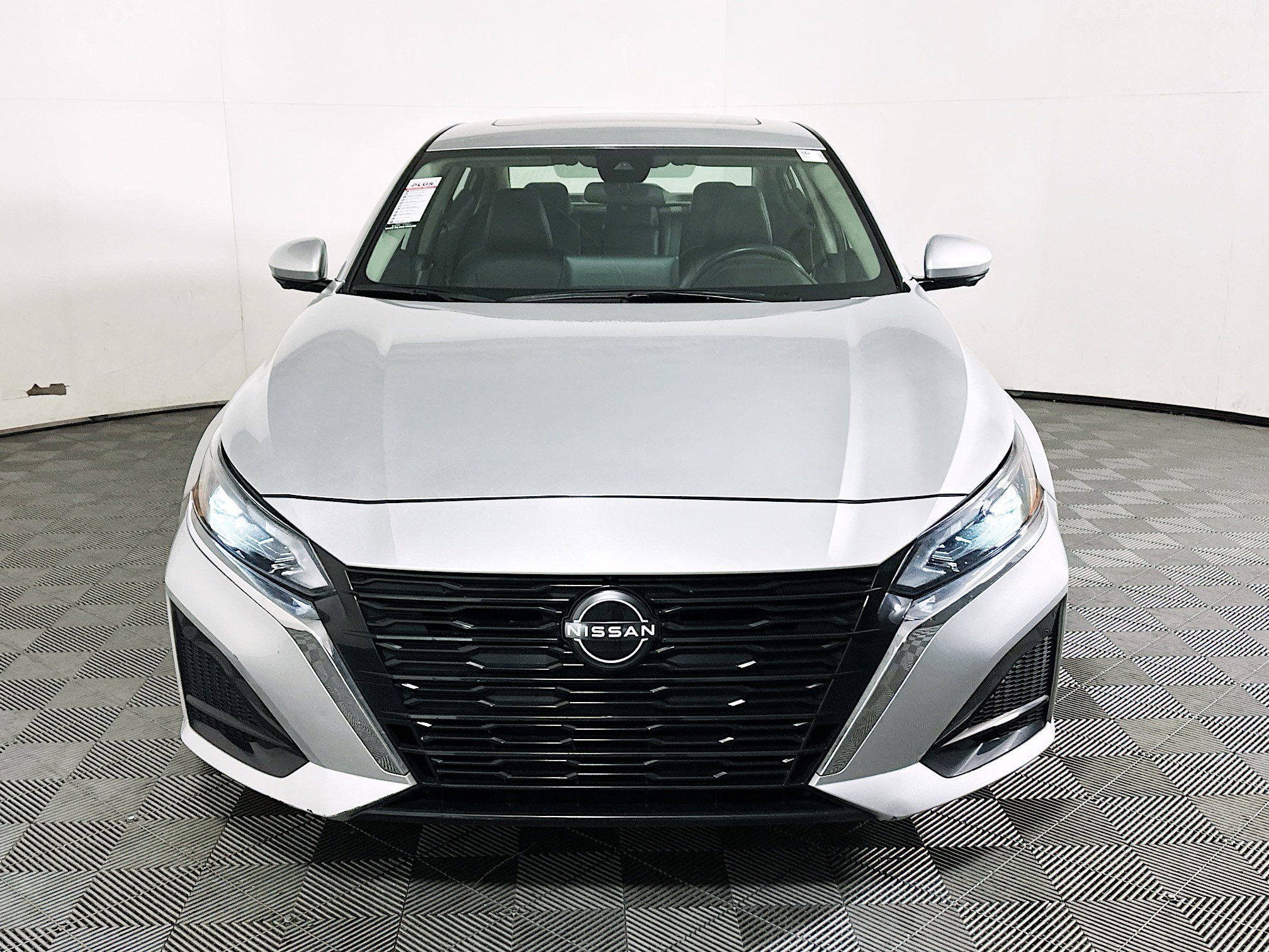 Used 2024 Brilliant Silver Metallic Nissan 2.5 SL image 8