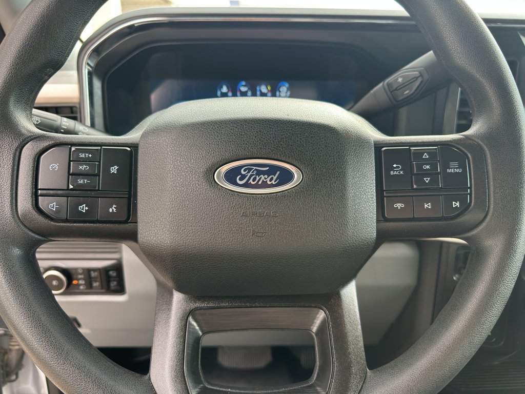 Used 2025 Oxford White Ford XLT image 14