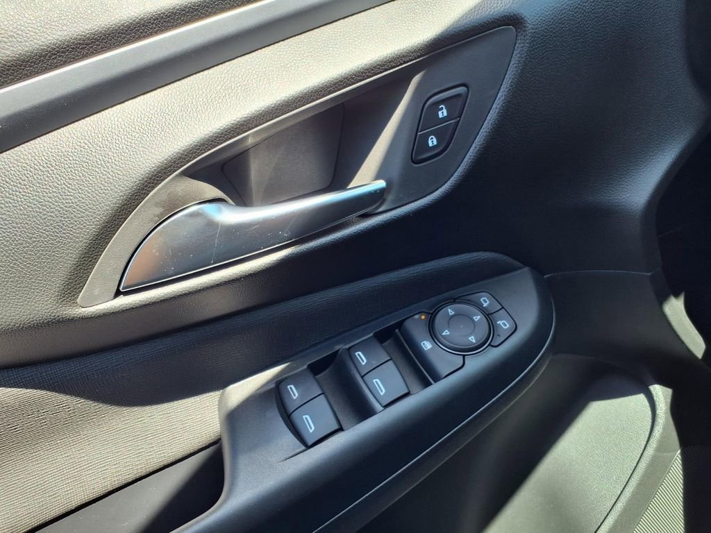 New 2026 Summit White Buick Preferred image 11