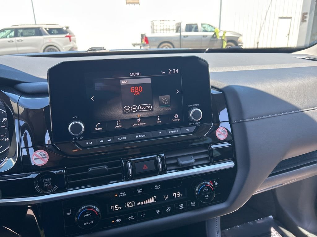 Used 2025 Gray Nissan SV image 15