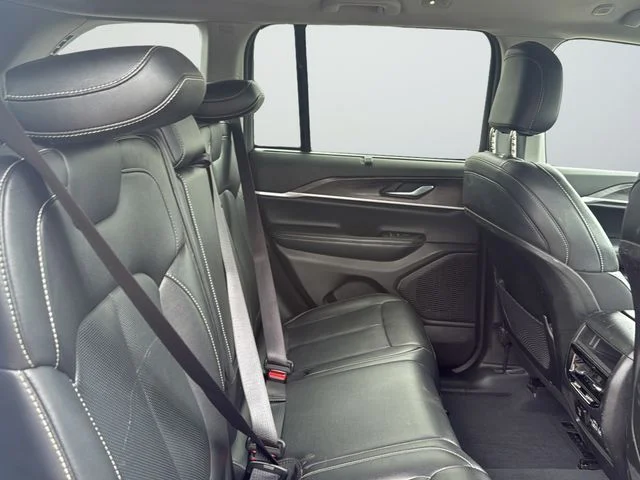 Used 2023 White Jeep Limited image 22