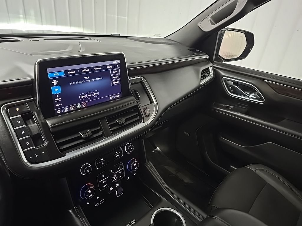 Used 2021 Black Chevrolet Z71 image 29