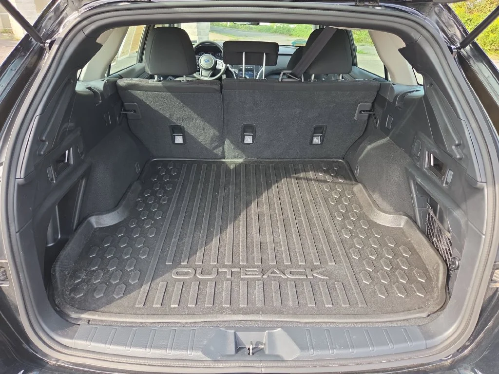 Used 2023 Black Subaru 2.5i image 18