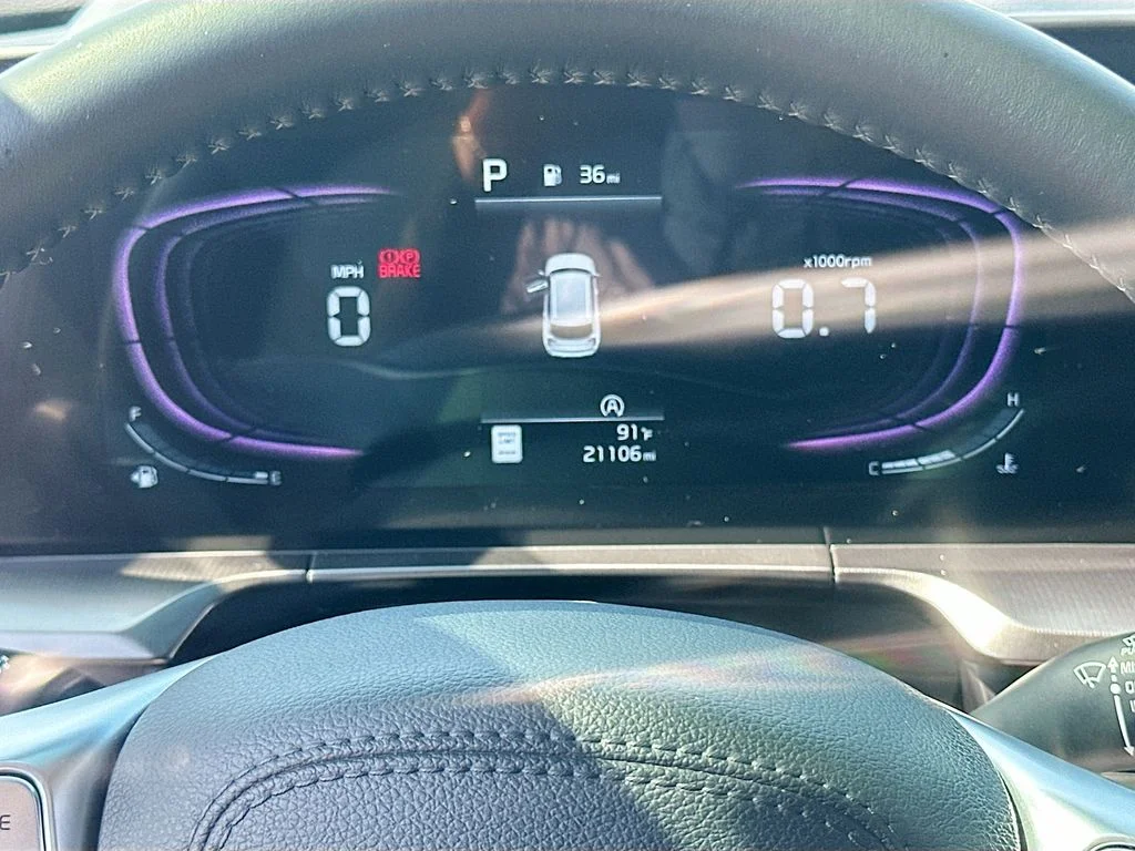 Certified Used 2025  Kia S image 12