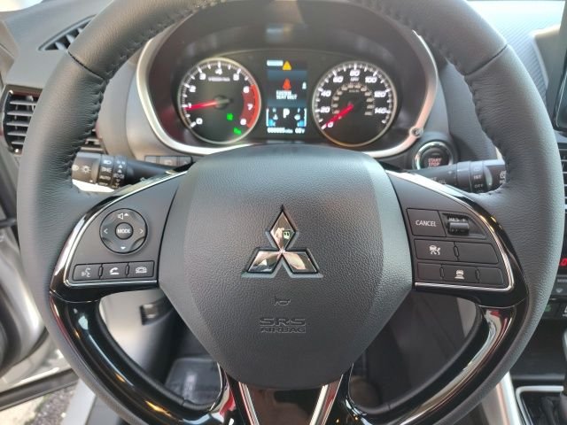 New 2026 Gray Mitsubishi SE image 17