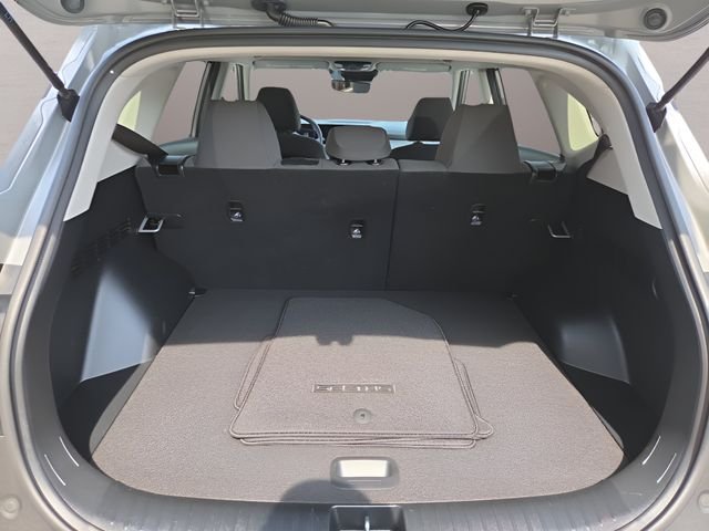 Certified Used 2024 Gray Kia LX image 29