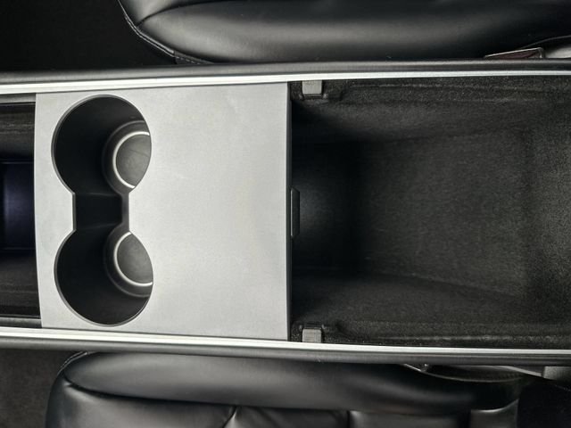 2022 Tesla Model Y Long Range - Photo 21