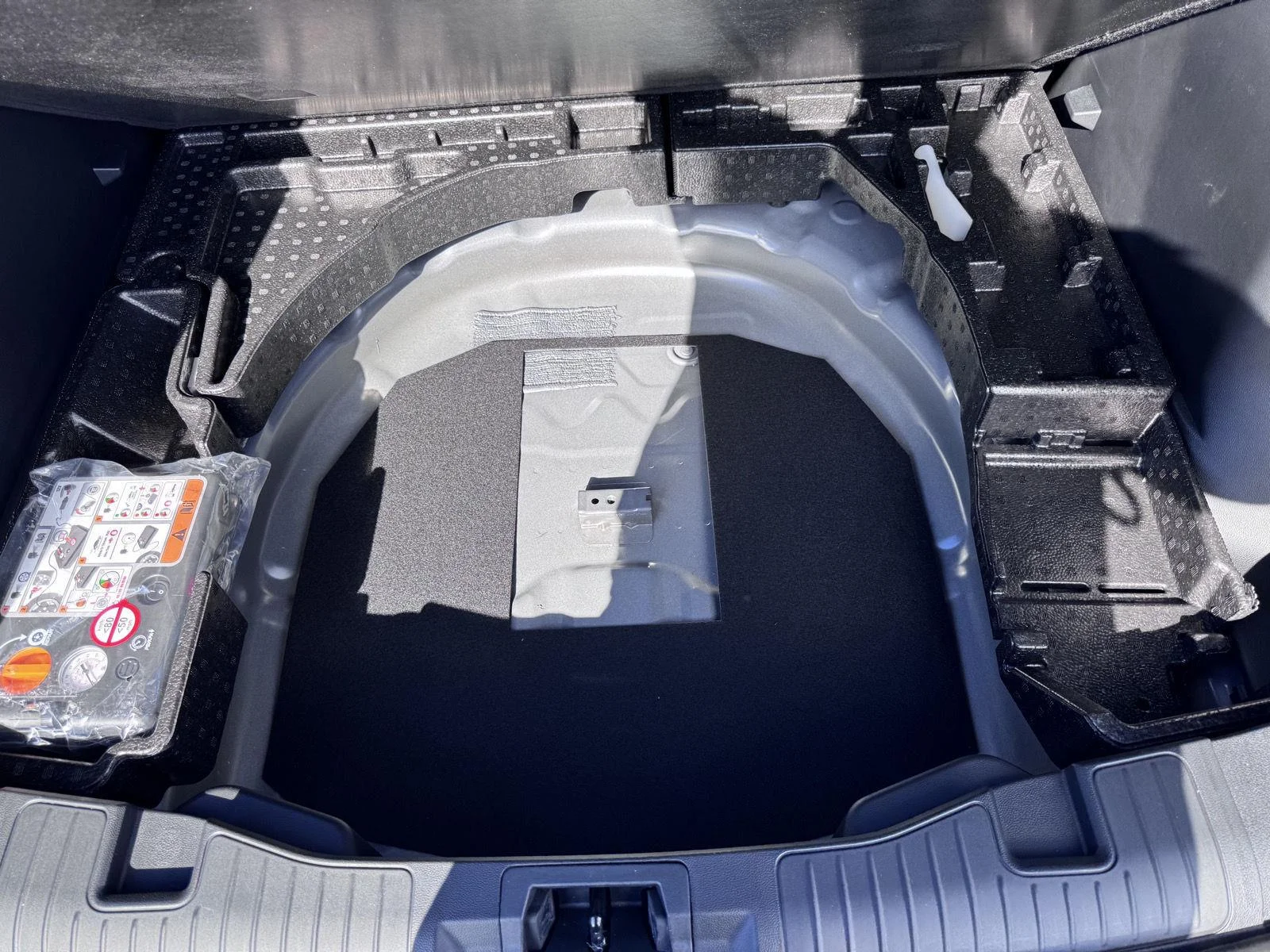 Used 2025 Carbonized Gray Ford Active image 8